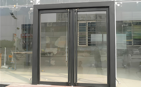 头屯河玻璃地弹门