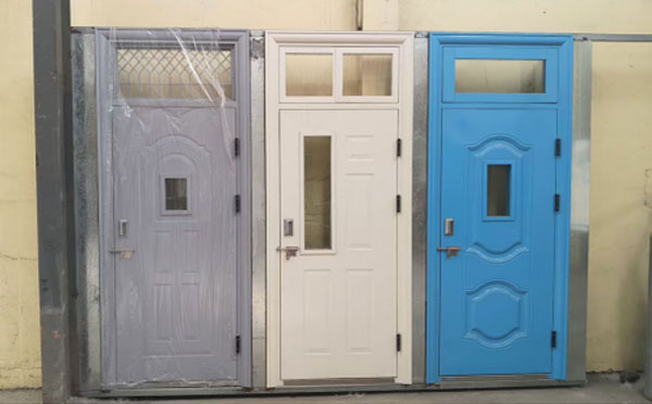 头屯河学校教室门